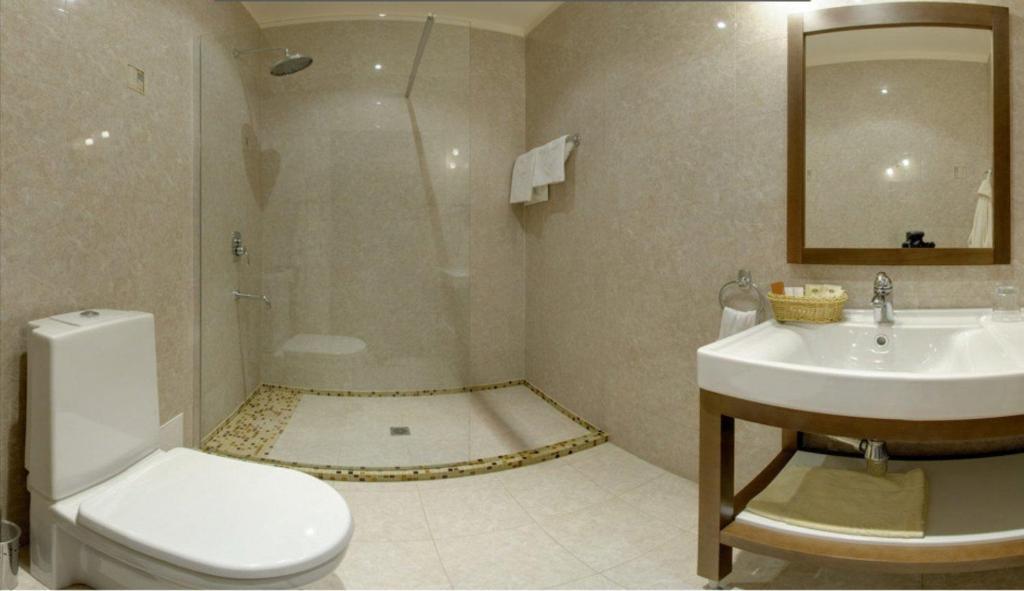 Four Rooms Mini-Hotel Charkiv Rum bild